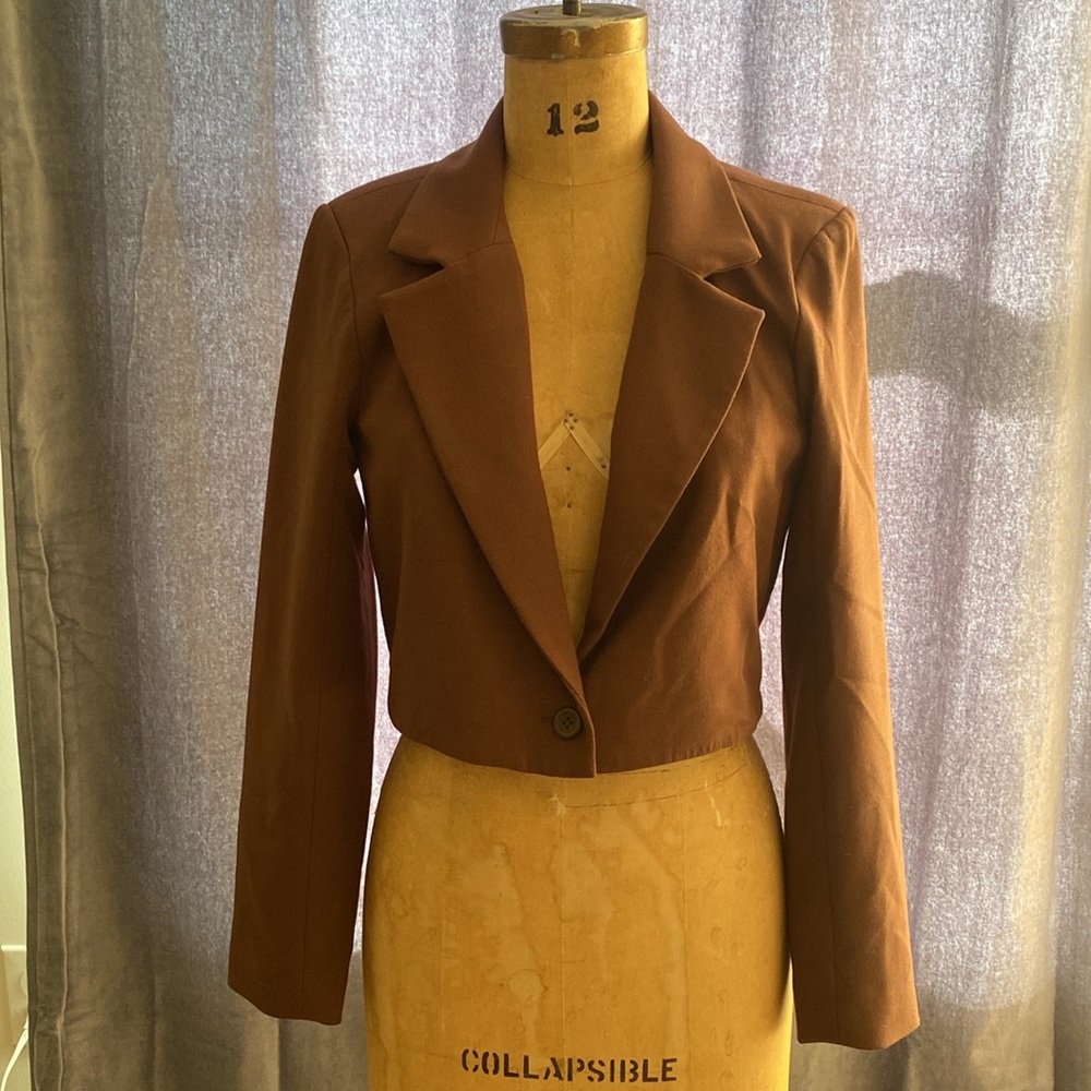 Abercrombie & Fitch Brown Women's Cropped Blazer